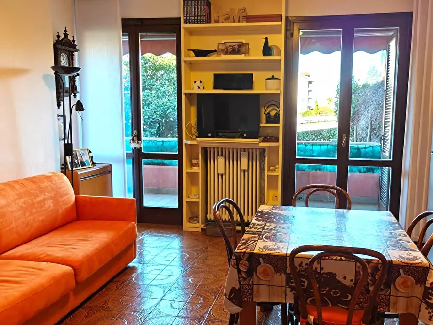 Immagine 7 di Appartamento in vendita  in via BRUGHIERA 22 a Leggiuno