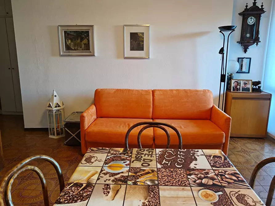 Immagine 11 di Appartamento in vendita  in via BRUGHIERA 22 a Leggiuno