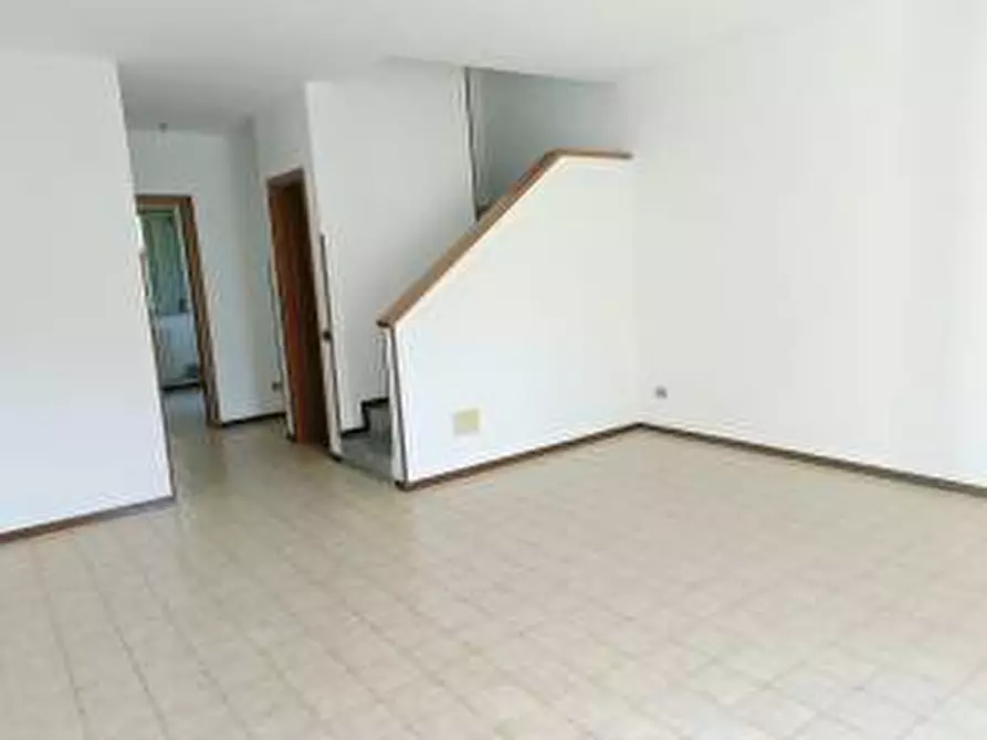 Immagine 9 di Villetta a schiera in vendita  in via GORIZIA 52 a Olgiate Olona