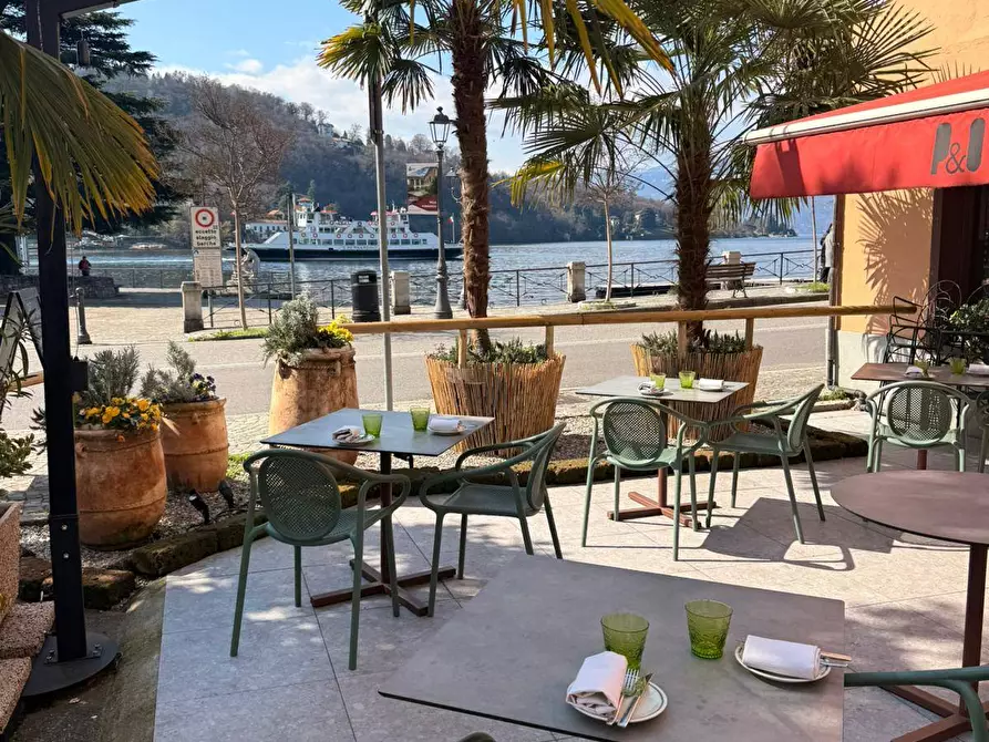 Immagine 1 di Attività commerciale in vendita  in piazza Matteotti a Laveno-Mombello