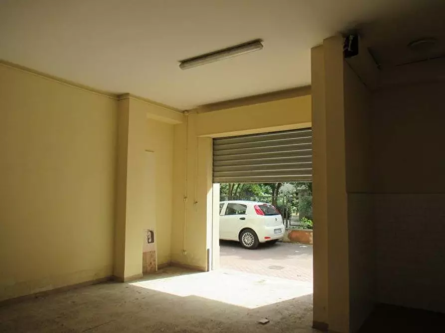 Immagine 6 di Appartamento in vendita  in via del circuito a Pescara