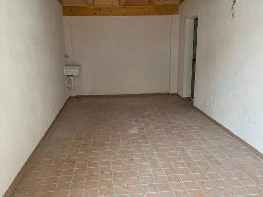 Immagine 3 di Box auto in affitto  in VIA SAVONAROLA 15 a Pescara