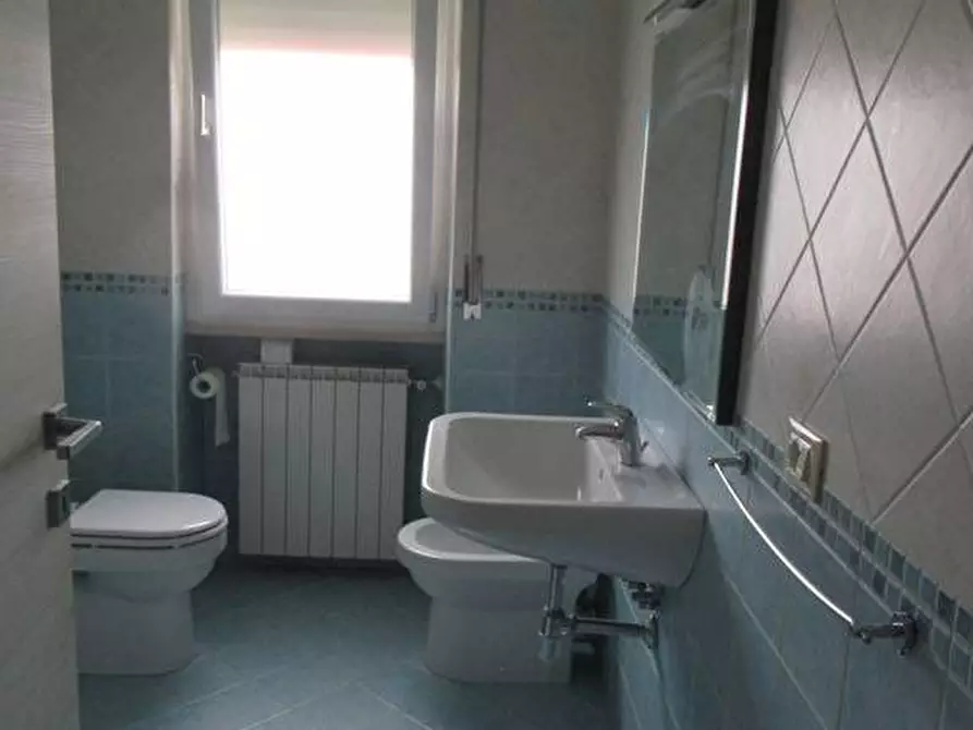 Immagine 11 di Appartamento in affitto  in via parigi a Spoltore