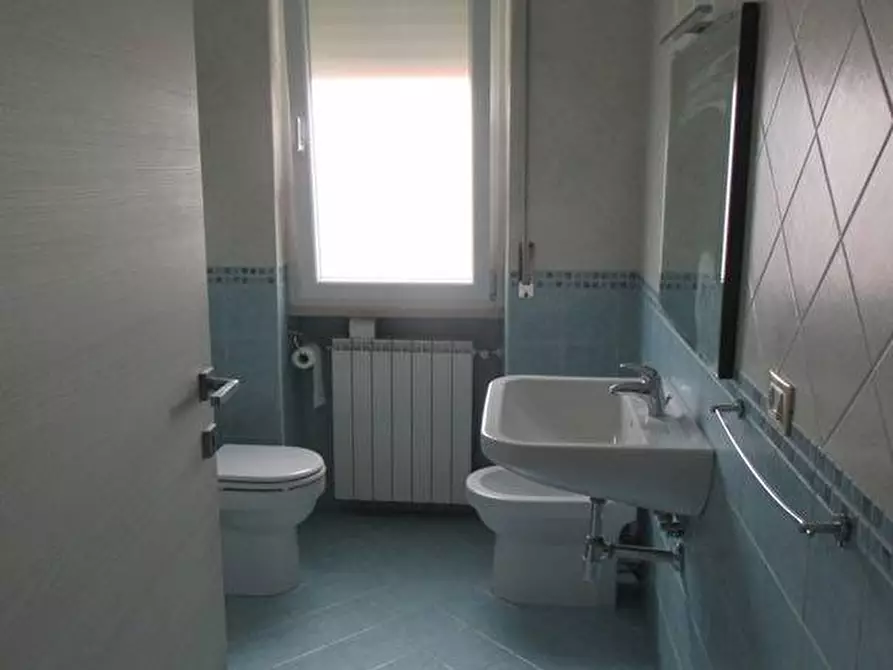 Immagine 13 di Appartamento in affitto  in via parigi a Spoltore