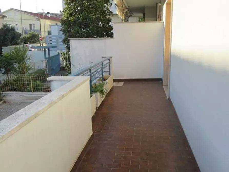 Immagine 12 di Casa semindipendente in vendita  in VIA FONTE ROMANA a Pescara