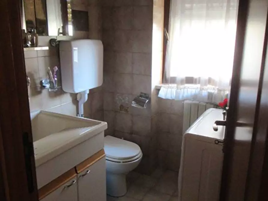 Immagine 21 di Casa semindipendente in vendita  in VIA FONTE ROMANA a Pescara