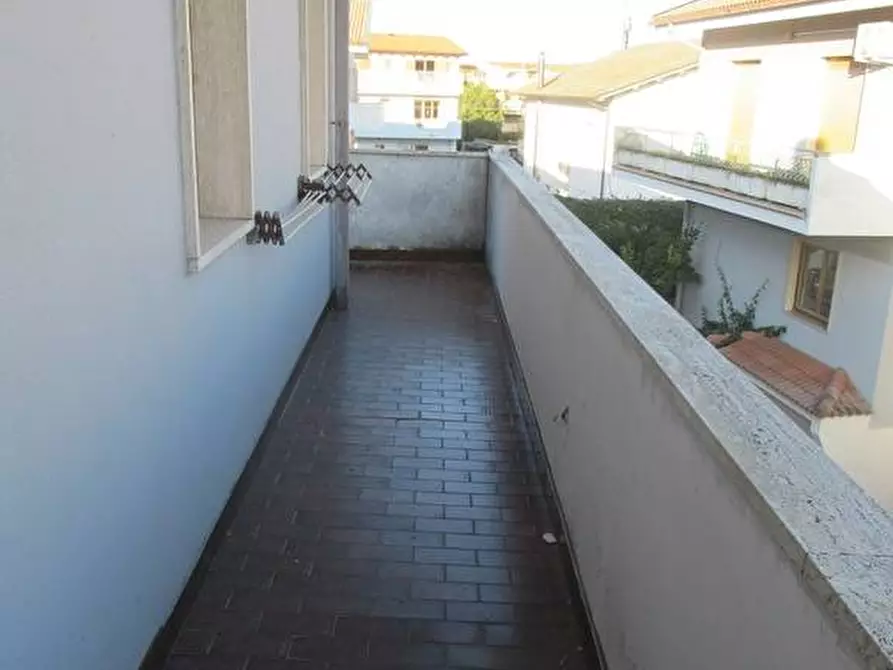 Immagine 26 di Casa semindipendente in vendita  in VIA FONTE ROMANA a Pescara