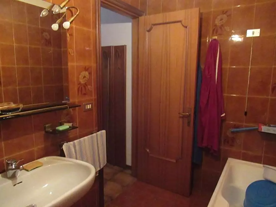 Immagine 32 di Casa semindipendente in vendita  in VIA FONTE ROMANA a Pescara