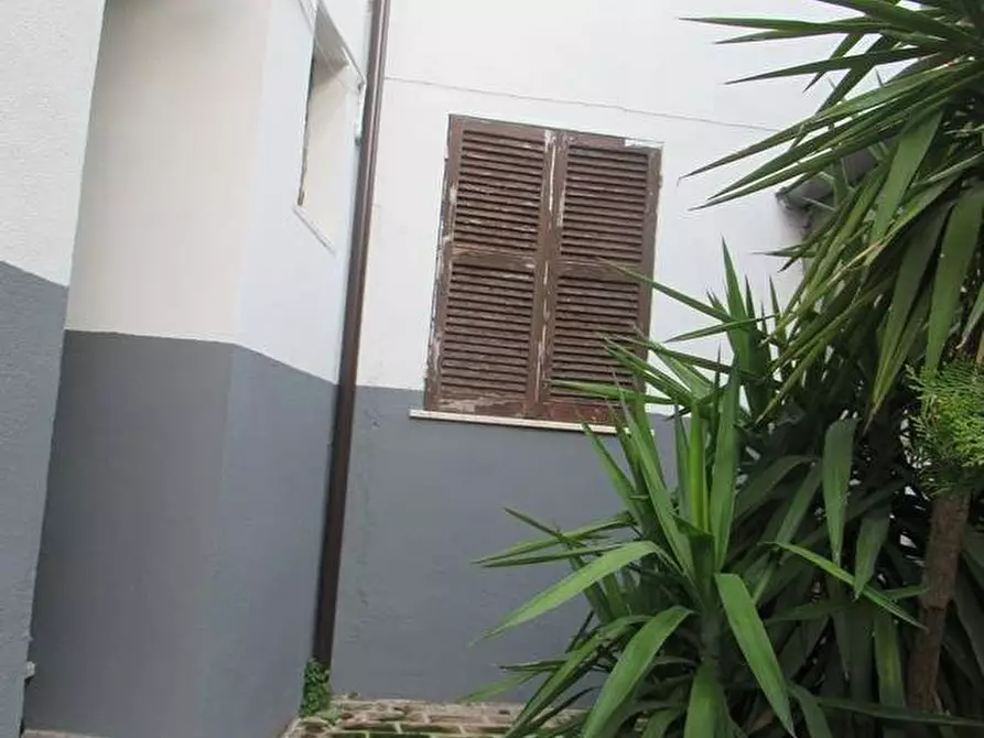 Immagine 6 di Casa semindipendente in vendita  in Via Lago Dei Greci 2/4 a Brittoli