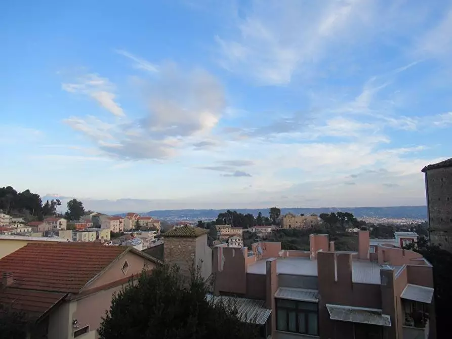 Immagine 4 di Casa semindipendente in vendita  in Via Lago Dei Greci 2/4 a Brittoli