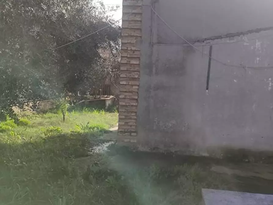 Immagine 2 di Terreno residenziale in vendita  in VIA SALARA VECCHIA a Pescara