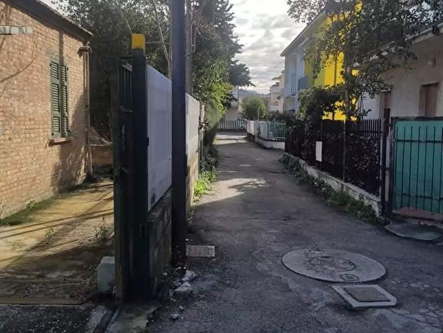 Immagine 7 di Terreno residenziale in vendita  in VIA SALARA VECCHIA a Pescara