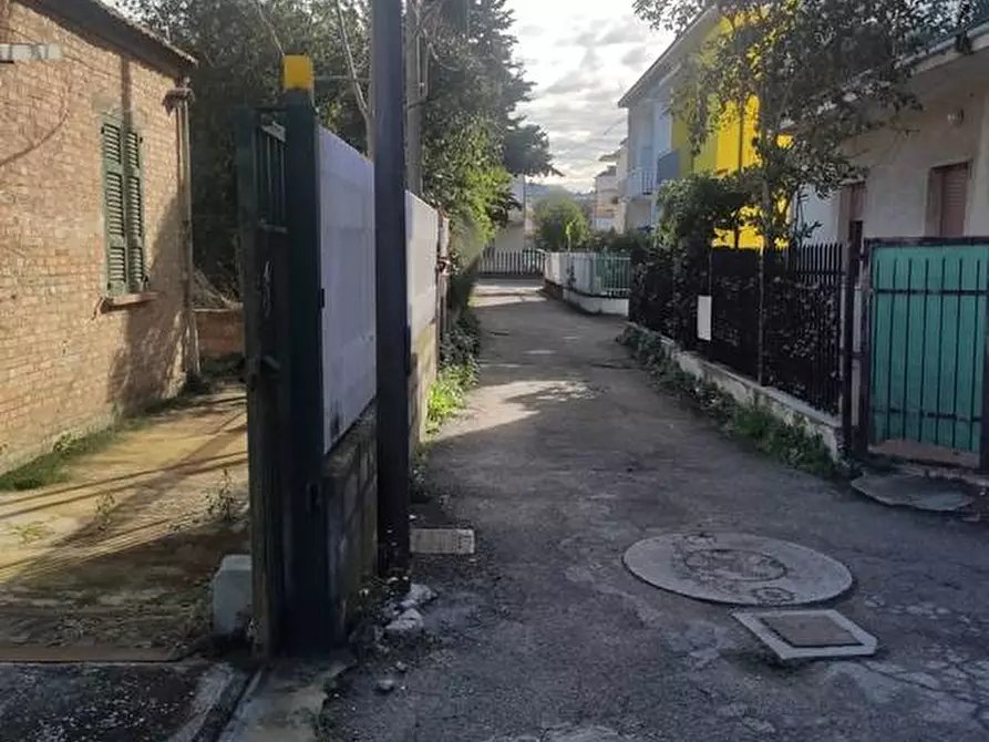 Immagine 11 di Terreno residenziale in vendita  in VIA SALARA VECCHIA a Pescara
