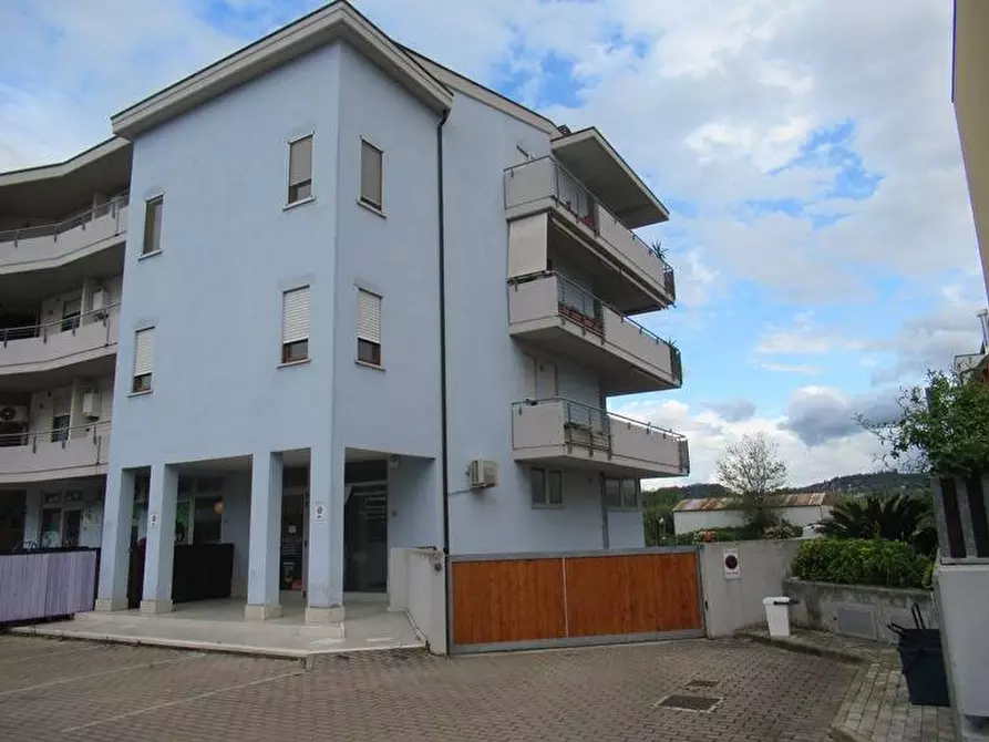 Immagine 2 di Appartamento in vendita  in via tirino a Spoltore