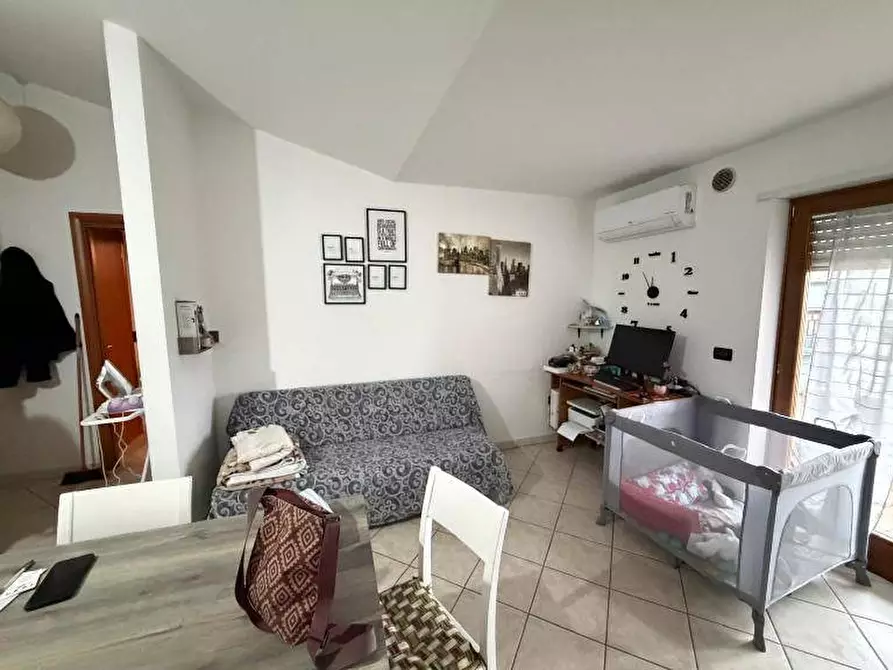 Immagine 8 di Appartamento in vendita  in via tirino a Spoltore