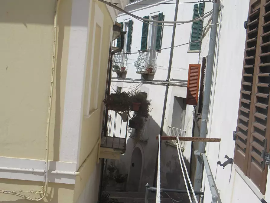 Immagine 19 di Appartamento in vendita  in Piazza D'Albenzio 15 a Brittoli