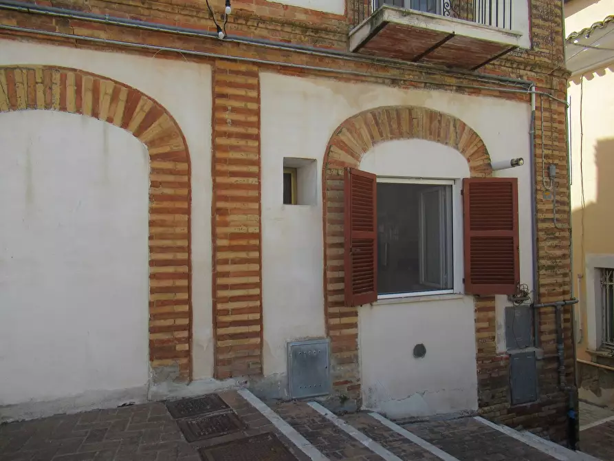 Immagine 21 di Appartamento in vendita  in Piazza D'Albenzio 15 a Brittoli