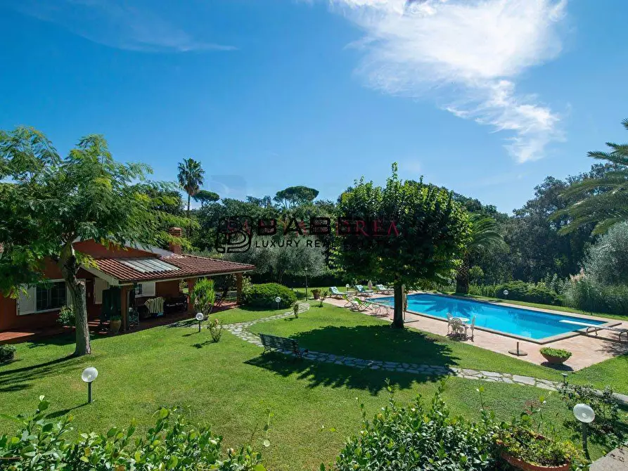 Immagine 1 di Villa in vendita  in Via Tiberina a Canale Monterano