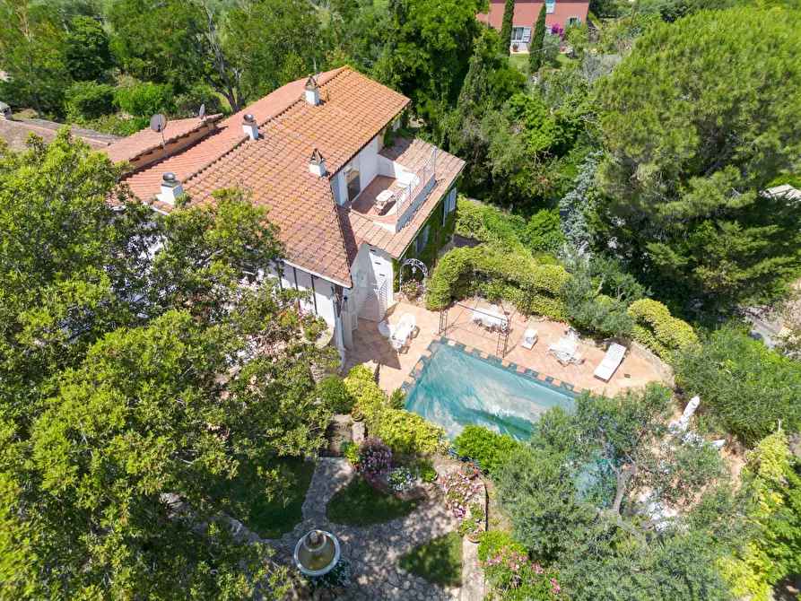 Immagine 1 di Villa in vendita  in VIA DEI MOLINI a Monte Argentario