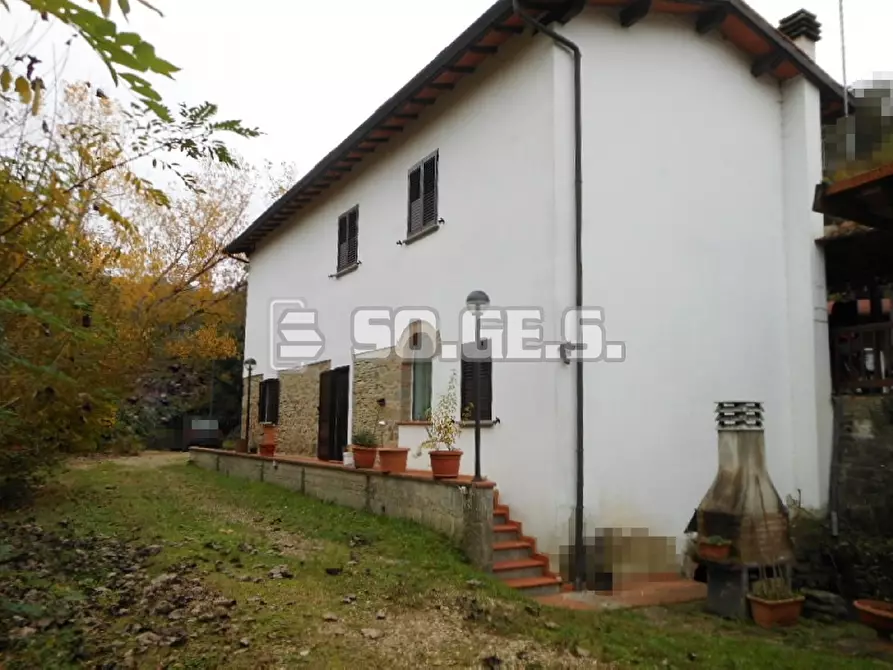 Immagine 1 di Villa in vendita  in Via Arno a Montevarchi