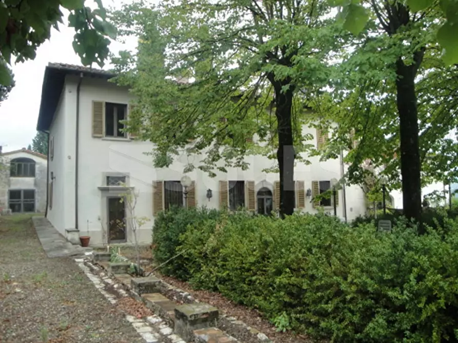 Immagine 1 di Villa in vendita  a Pontassieve