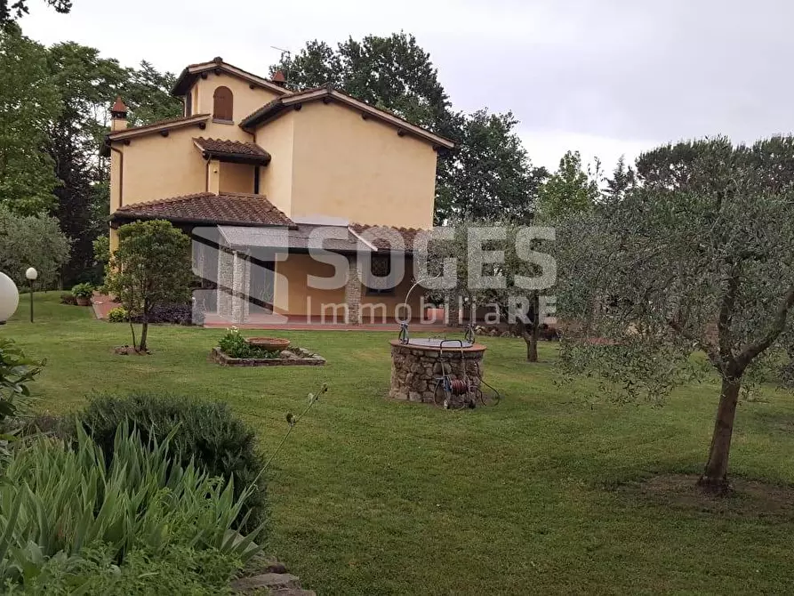 Immagine 1 di Villa in vendita  in via chiantigiana a Montevarchi