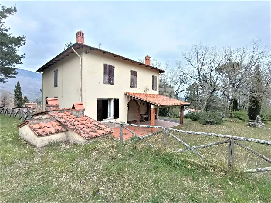 Immagine 1 di Villa in vendita  in S.da dellla Fiorentina a Loro Ciuffenna