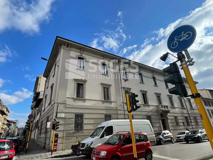 Immagine 1 di Appartamento in vendita  in Via Leone X a Firenze