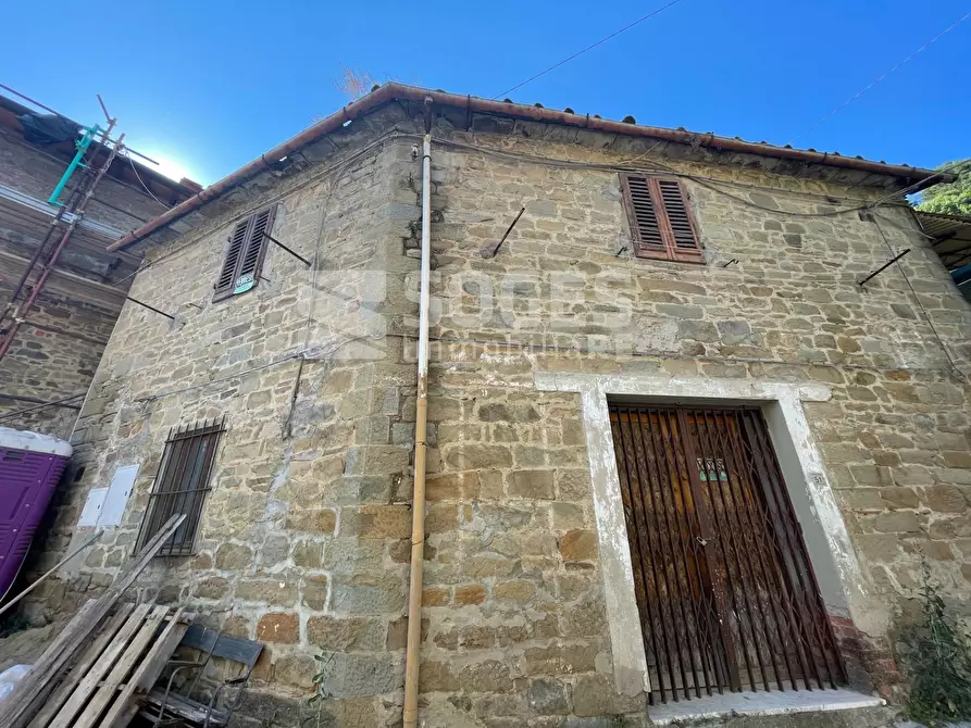 Immagine 1 di Casa semindipendente in vendita  in via di raggioli a Pelago