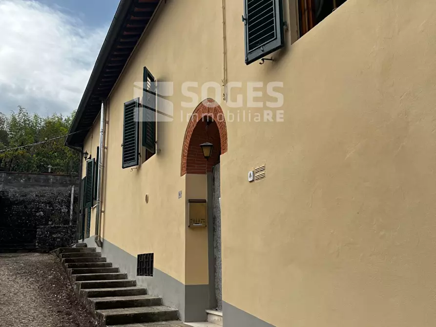 Immagine 1 di Appartamento in vendita  in via dei colli a Cavriglia