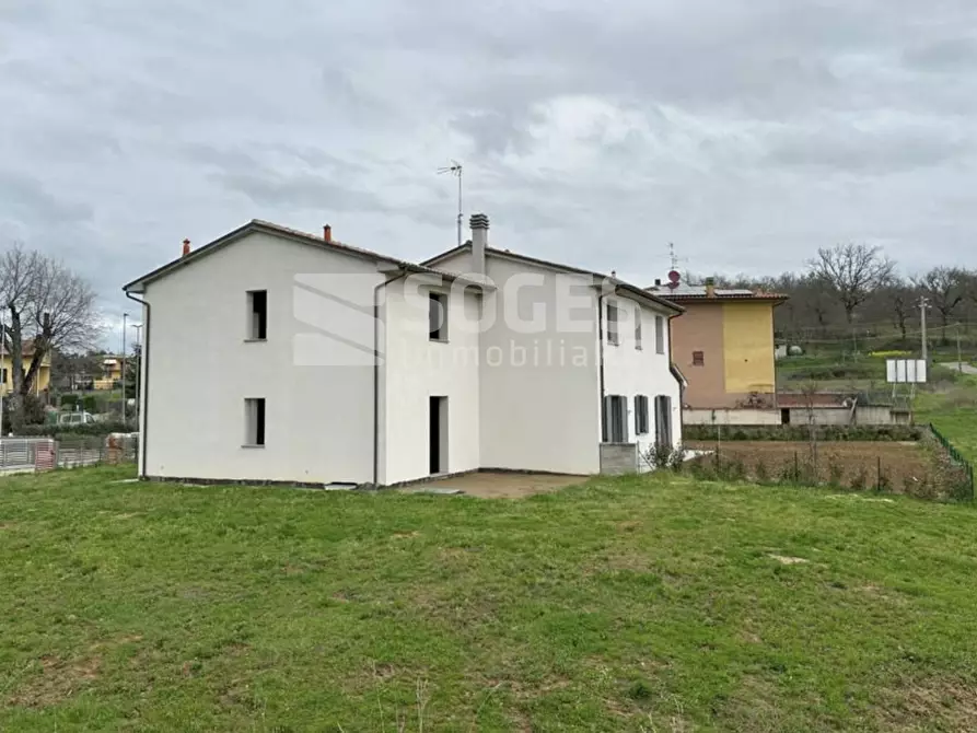 Immagine 8 di Appartamento in vendita  in via emilio giorgi a Bucine