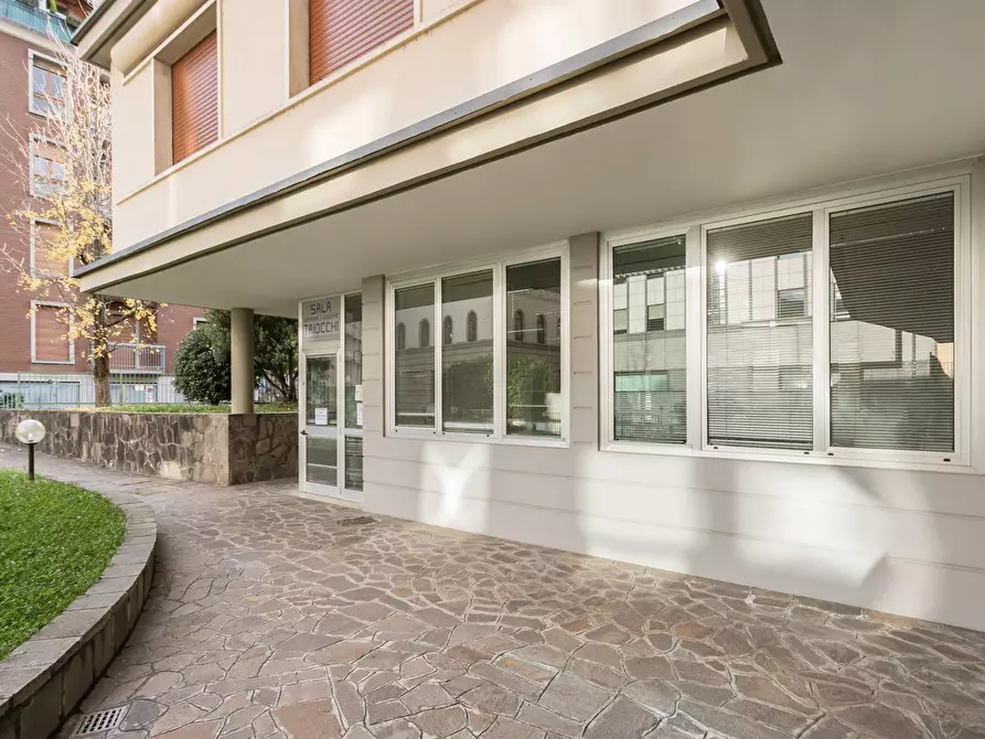 Immagine 15 di Locale commerciale in affitto  in Via San Benedetto 3 a Bergamo