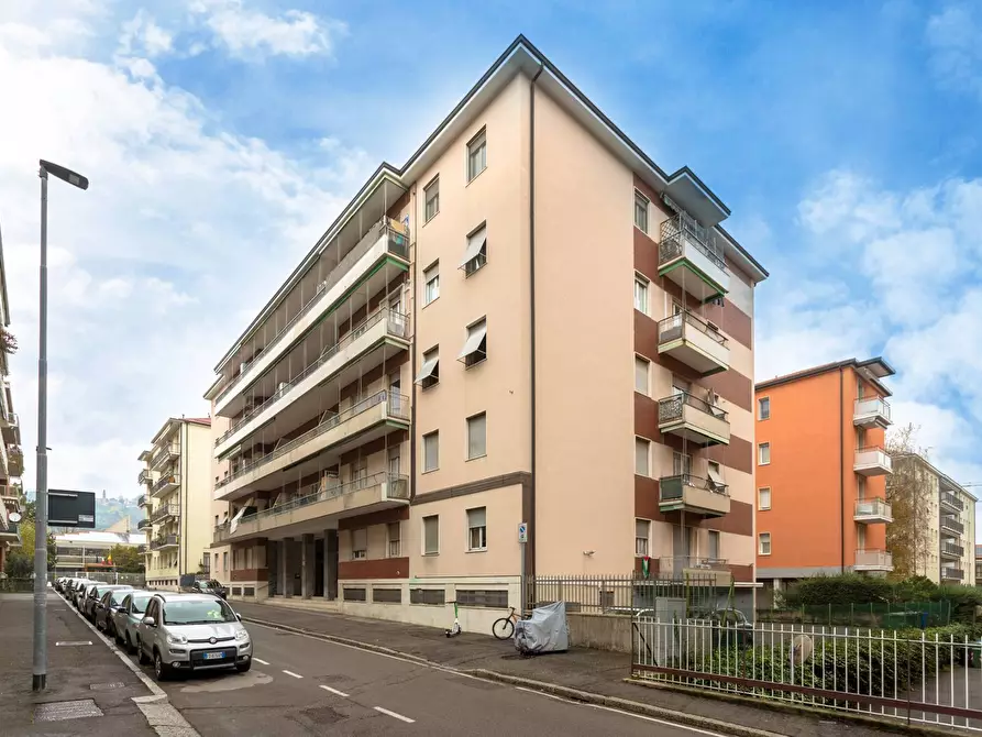 Immagine 22 di Appartamento in affitto  in via Venanzio 2 a Bergamo