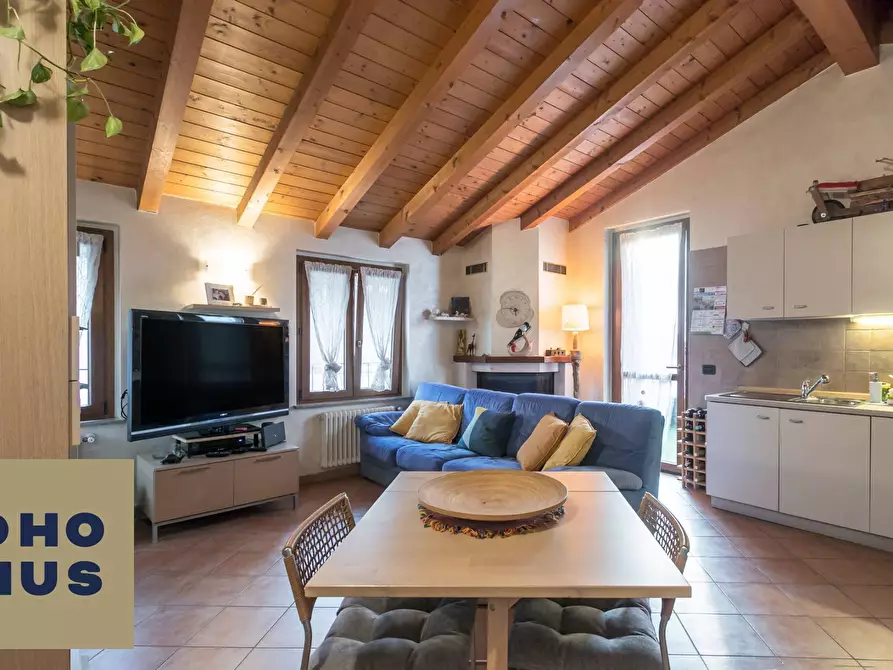 Immagine 3 di Appartamento in vendita  in Via Nino Rota 3 a Mozzo