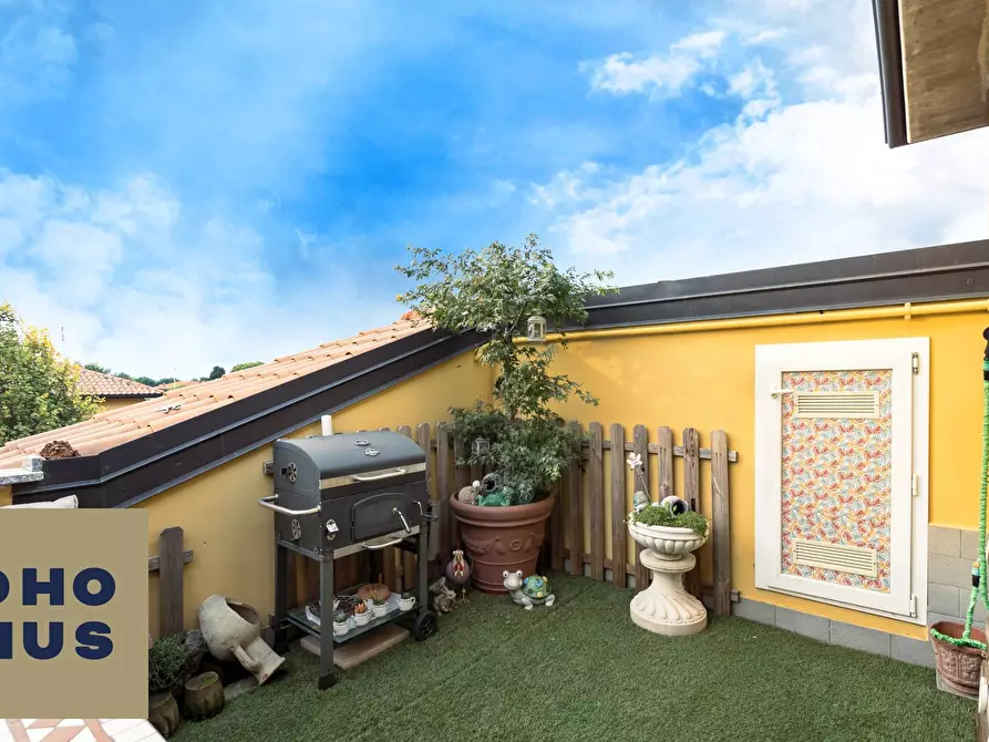 Immagine 10 di Appartamento in vendita  in Via Nino Rota 3 a Mozzo