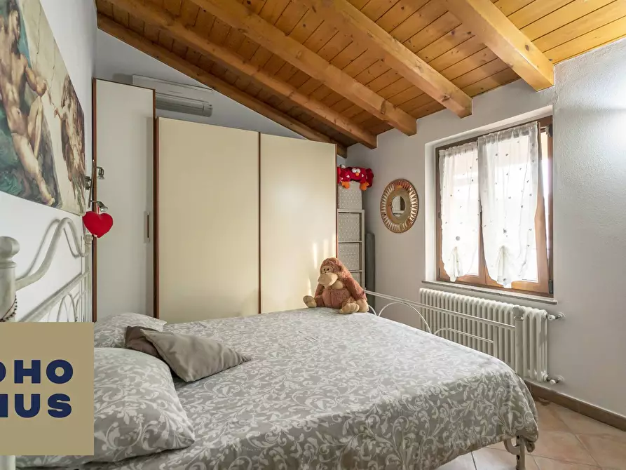 Immagine 13 di Appartamento in vendita  in Via Nino Rota 3 a Mozzo