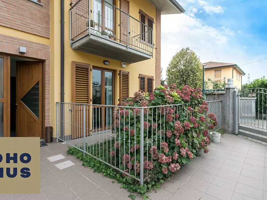 Immagine 18 di Appartamento in vendita  in Via Nino Rota 3 a Mozzo