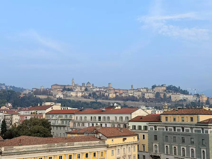 Immagine 1 di Appartamento in affitto  in Piazza Matteotti 6 a Bergamo