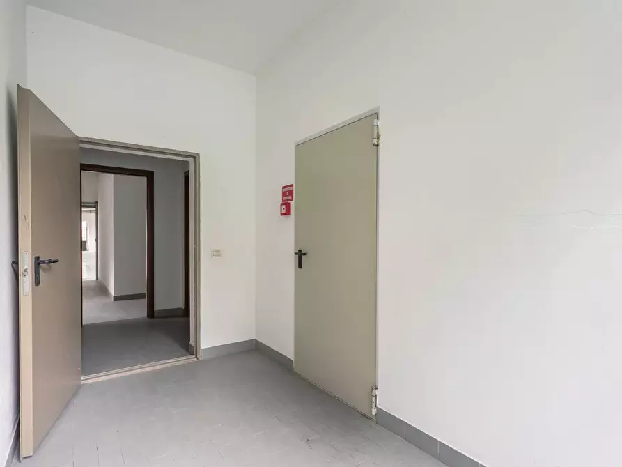 Immagine 17 di Laboratorio in affitto  in Via Piazzolo 5 a Villa D'adda