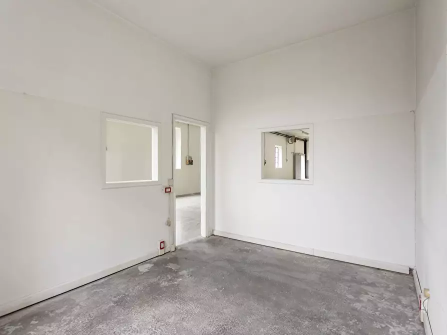 Immagine 6 di Magazzino in affitto  in Via Piazzolo 5 a Villa D'adda