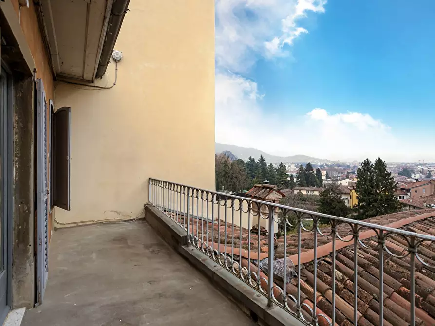 Immagine 16 di Appartamento in affitto  in via pignolo 115 a Bergamo