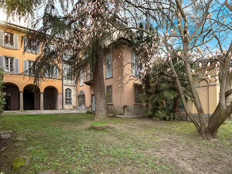 Immagine 25 di Appartamento in affitto  in via pignolo 115 a Bergamo