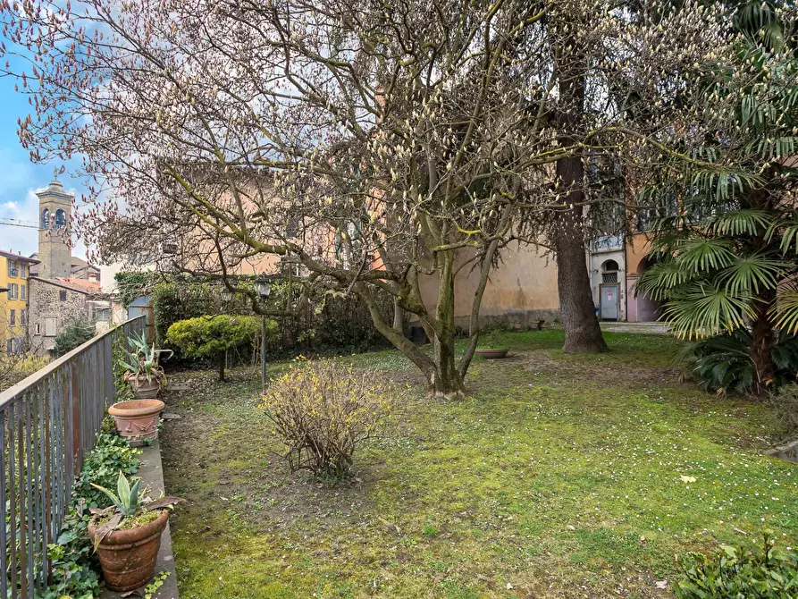 Immagine 27 di Appartamento in affitto  in via pignolo 115 a Bergamo