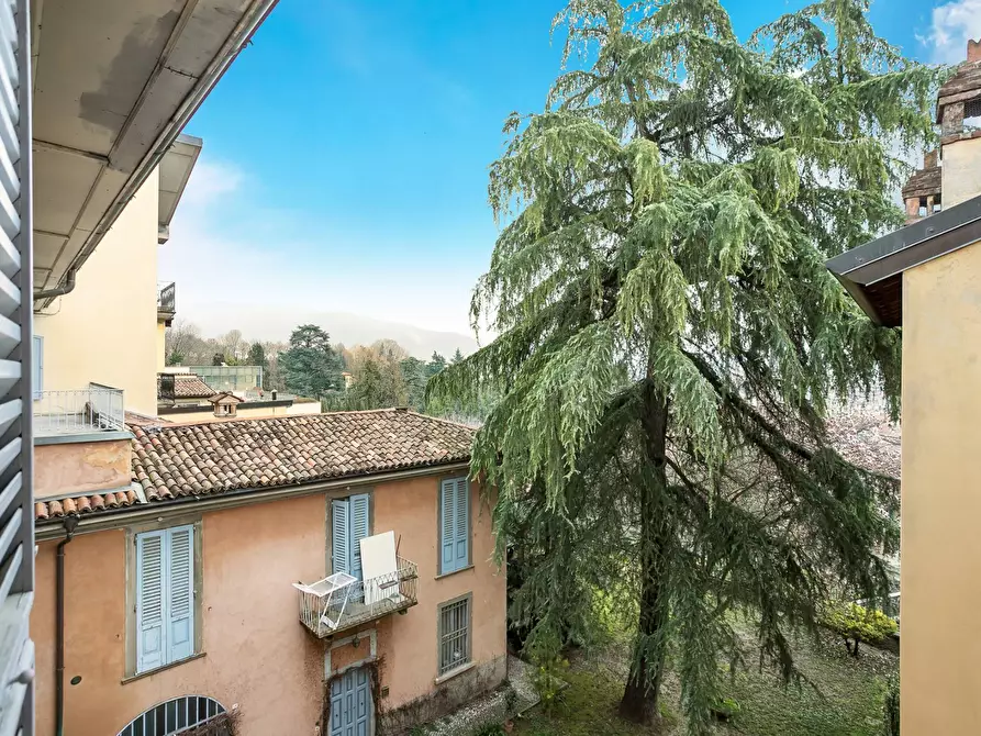 Immagine 10 di Appartamento in affitto  in via pignolo 115 a Bergamo