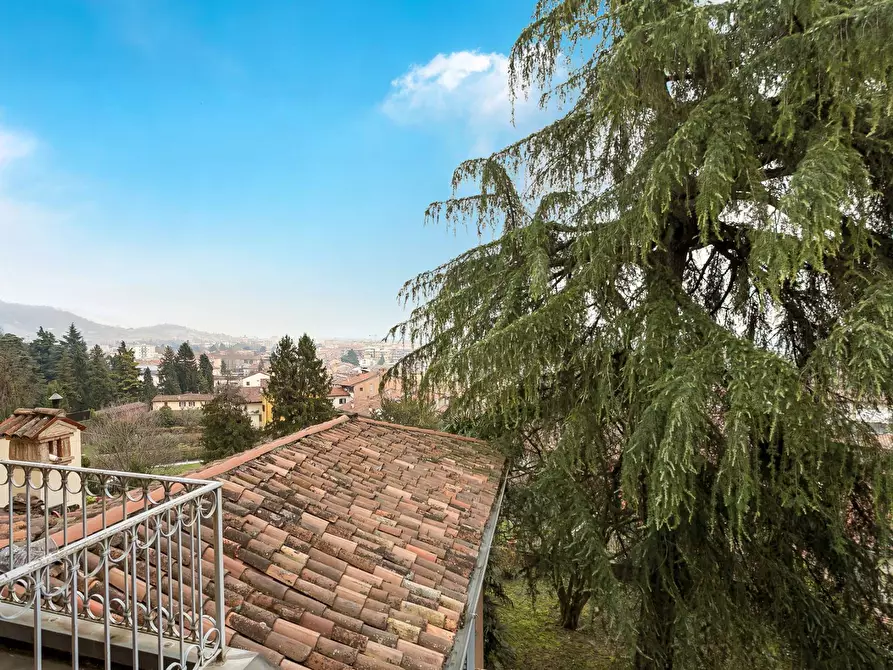 Immagine 17 di Appartamento in affitto  in via pignolo 115 a Bergamo