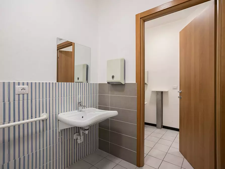 Immagine 15 di Ufficio in affitto  in VIA DEI CAPPUCCINI 13 a Bergamo