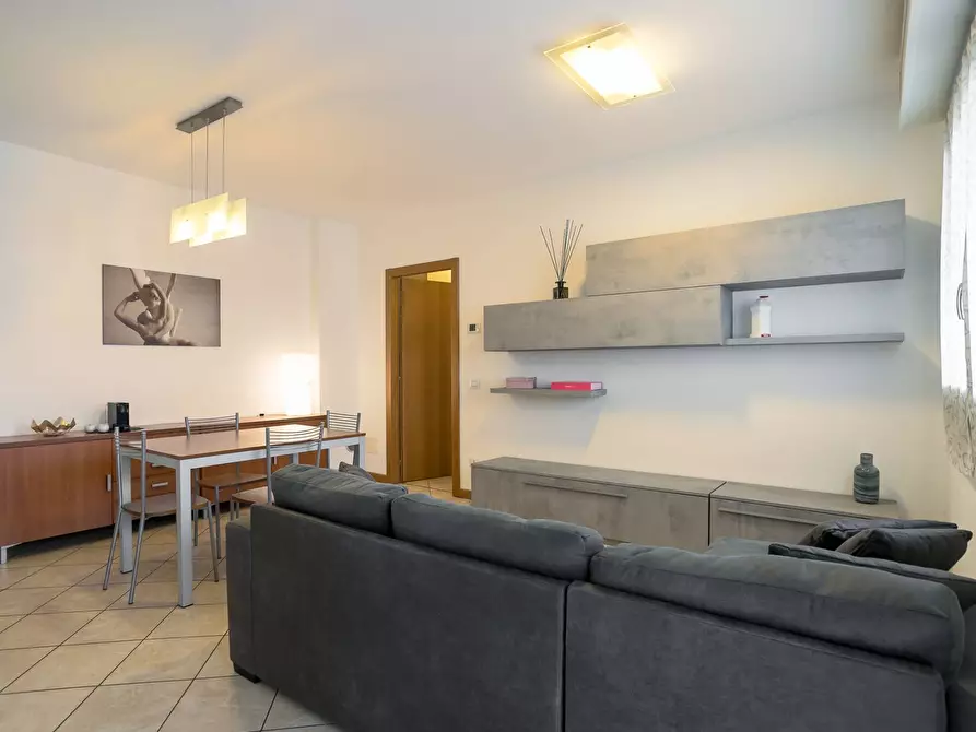 Immagine 4 di Appartamento in affitto  in VIA SAN BERNARDINO 46 a Lallio