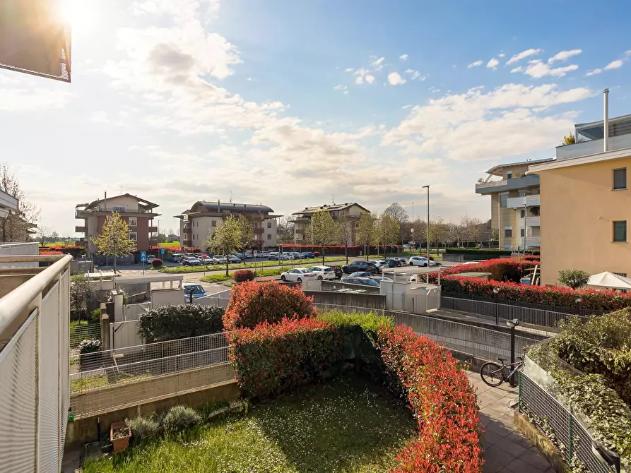 Immagine 9 di Appartamento in affitto  in VIA SAN BERNARDINO 46 a Lallio