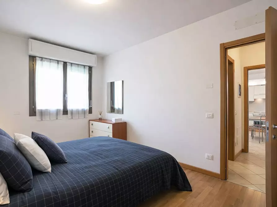 Immagine 14 di Appartamento in affitto  in VIA SAN BERNARDINO 46 a Lallio