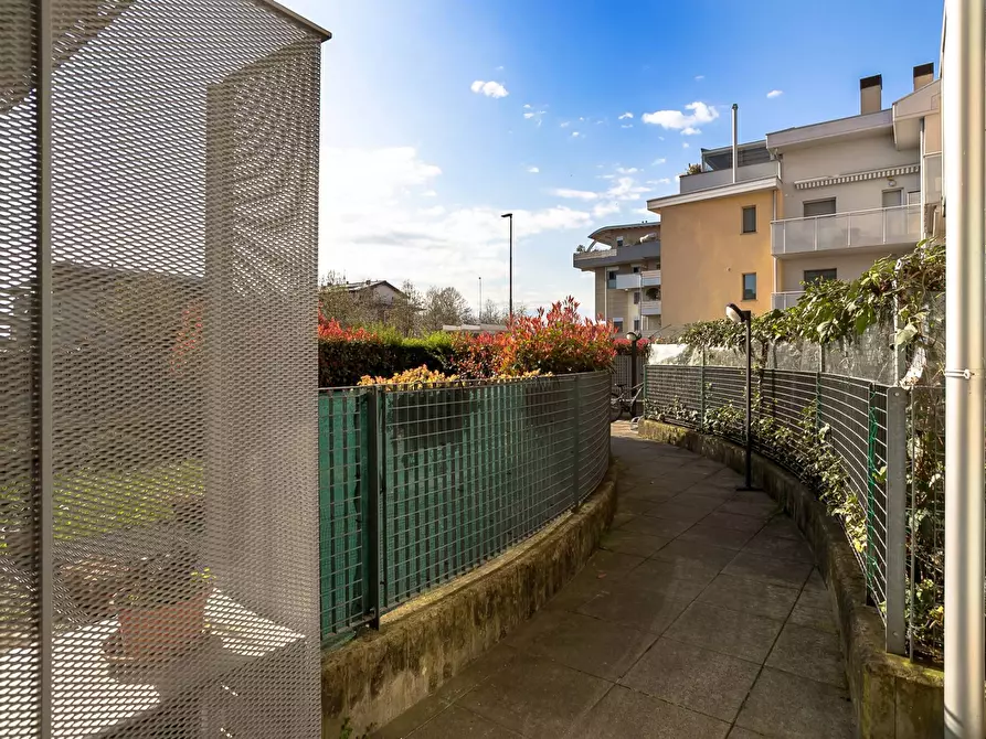 Immagine 21 di Appartamento in affitto  in VIA SAN BERNARDINO 46 a Lallio